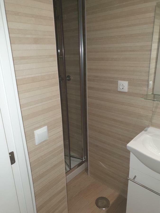 Precioso Piso En El Barrio De Embajadores Madrid Eksteriør bilde